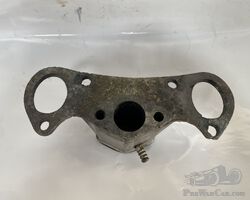 Lancia Lambda Exhaust Manifold mount and carburator falange