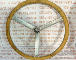 3 spoked steering wheel