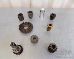 Bugatti Gears and Breather Cap