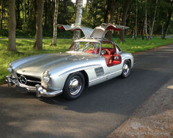 Mercedes-Benz 300 SL Coupé (1956) – Gullwing