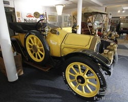 Selling parts from a BELSIZE 10/12 PS dating from around 1914.