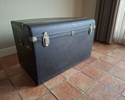 Fa. Mudde trunk (suit)case