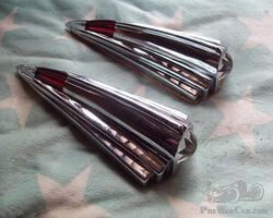 N.O.S. ART-DECO fender lights, marker lights. nameless.