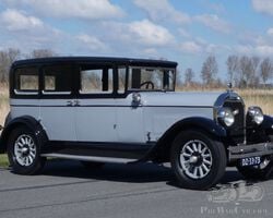Locomobile 8-80 Sedan 1927
