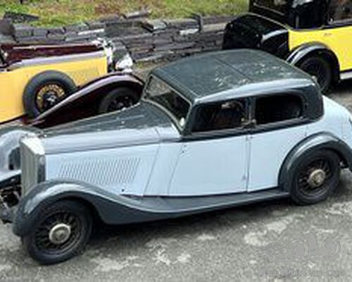 Derby / Park Ward Body cpl. with body, seats, wings, windows, doors (no handles), hood (no handels) running boards, all in relative good condition, most parts new lacquered but no engine, no gearbox, no chassis, no steering, no axles, no wheels