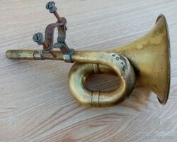 Brass horn