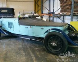 Complete body including wings, seats and windscreen without scuttle or bonnet