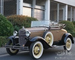 Ford Model A Roadster DeLuxe