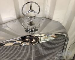 Mercedes Benz 320 A W142 / 230 Gril mantel en radiotor vorkrieg