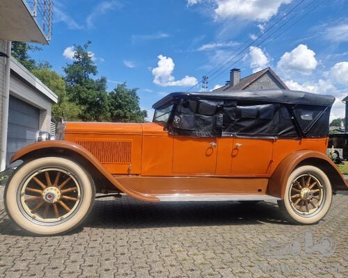 Sehr authentischer Packard Single Six 133 von 1922