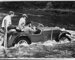 1933 - MG D type - Rare 4 Seater - Part restored (New Wires Tyres Brakes And Chassis restored. Body in primer.)