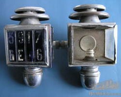 Nee & Fraisse Levallois Oil Side Lamp