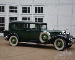 Packard 1932 – model 904 – 8 cyl . – 7 passenger – 4 door sedan