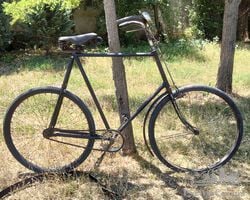 Gentleman's safety bicycle from the latter part of the 1890s