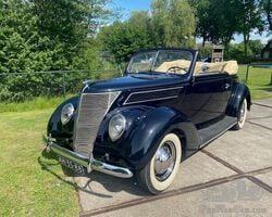 Ford v8 Club cabriolet 1937