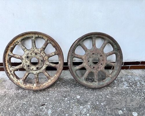 Beaded edge wheels 895x135 wanted.